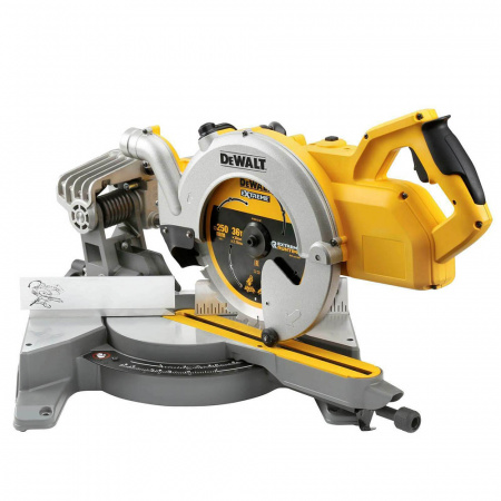 Пила торцовочная аккумуляторная DeWalt DCS778N (б/акк,б/зу)