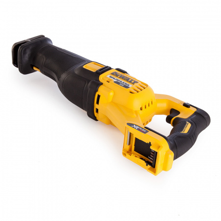 Пила сабельная аккумуляторная DeWalt DCS388N (б/акк,б/зу)
